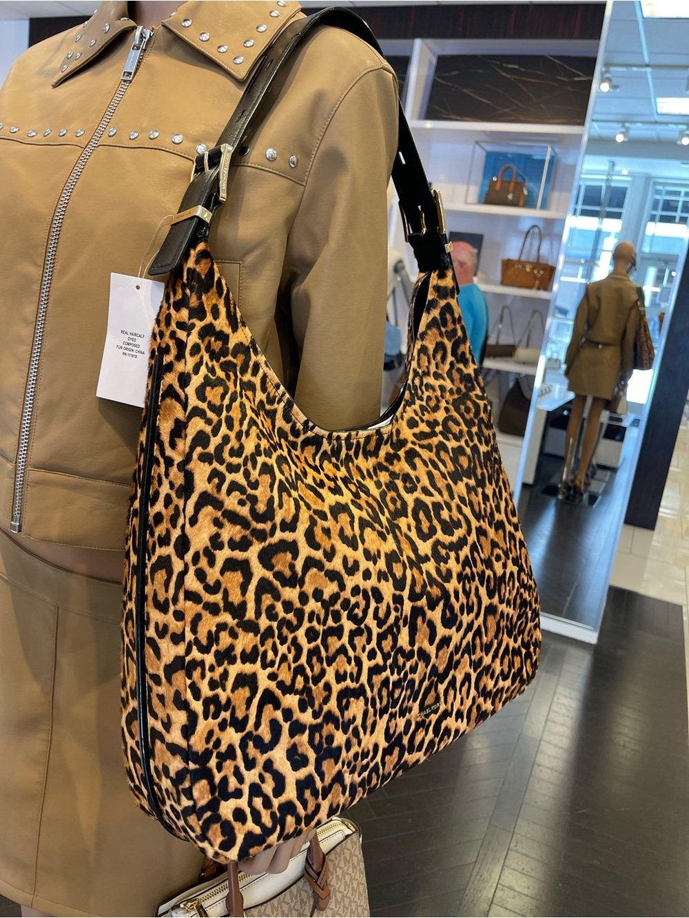Michael Kors Nolita Large Leopard Print Calf Hair Hobo Shoulder Bag
NWT - Picture 12 of 16